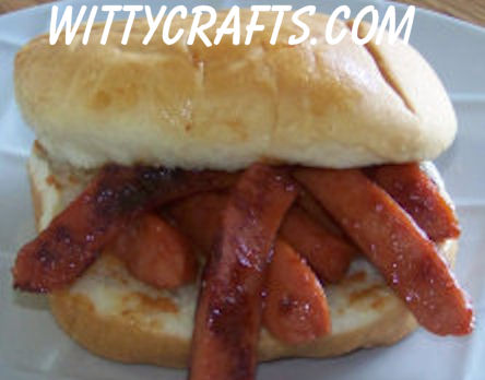 Barbecue Worm Sandwiches a Halloween Dinner Recipe | WittyCrafts.com