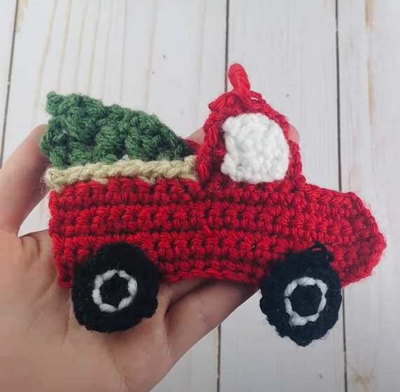 make-yarn-crochet-truck-christmas-ornament-video | WittyCrafts.com