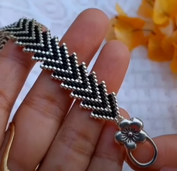 beaded bracelet brick stitch tutorial