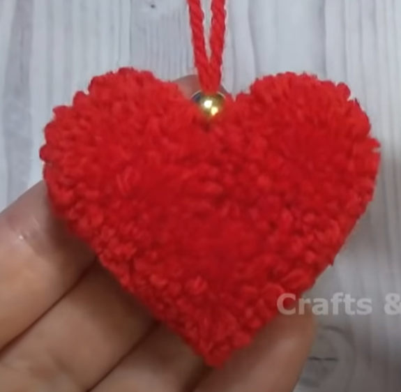 valentines day yarn crafts